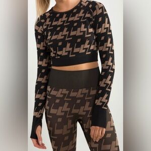 Anthropologie Geometric Long Sleeve Athletic Top by Mono B 🖤